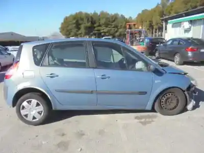 Veicolo di demolizione renault scenic ii authentique dell'anno 2005 alimentato f9qd812
