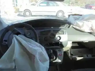 Veicolo di demolizione renault scenic ii authentique dell'anno 2005 alimentato f9qd812