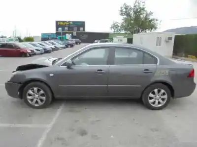 Veicolo di demolizione KIA MAGENTIS Active dell'anno 2010 alimentato D4EA