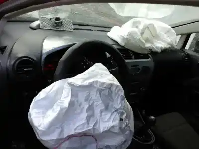 Veículo de Sucata seat leon (1p1) reference do ano 2008 alimentado bls