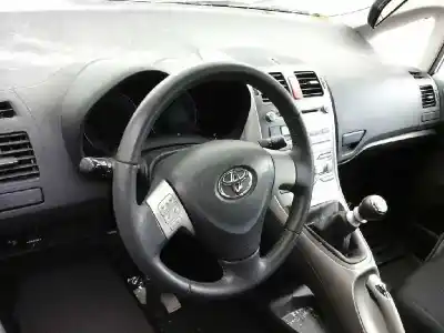 Veículo de Sucata toyota auris luna+ do ano 2009 alimentado 1nd