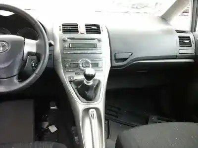 Veículo de Sucata toyota auris luna+ do ano 2009 alimentado 1nd