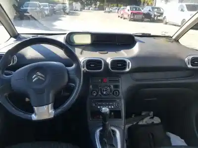 Здавання транспортного засобу citroen c3 picasso sx року 2010 потужний 9hx