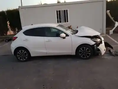 Утилизация автомобиля mazda 2 lim. () luxury года 2015 питание p5