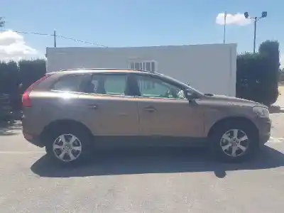 Veicolo di demolizione VOLVO XC60 Kinetic AWD dell'anno 2010 alimentato D5244T