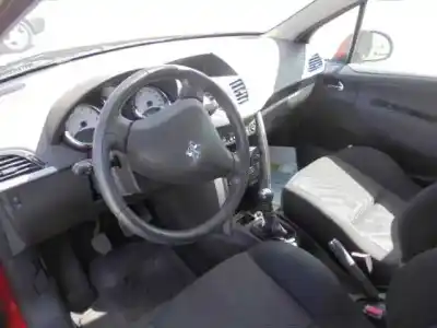 Veículo de Sucata peugeot 207 sport do ano 2009 alimentado 8fs