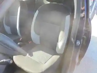 Scrapping Vehicle dacia sandero ambiance of the year 2015 powered d4ff7