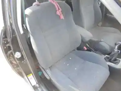 Scrapping Vehicle toyota corolla (e12) 1.6 16v of the year 2003 powered 3zzfe