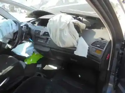 Veículo de Sucata citroen c4 picasso exclusive do ano 2007 alimentado rhj