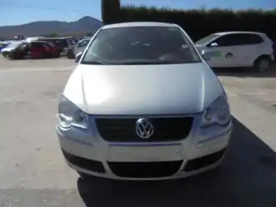 Veicolo di demolizione volkswagen polo (9n3) advance dell'anno 2006 alimentato bnv