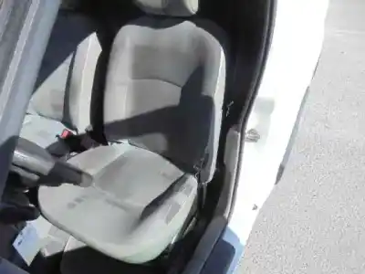 Здавання транспортного засобу renault kangoo (f/kc0) alize року 2007 потужний k9kb7
