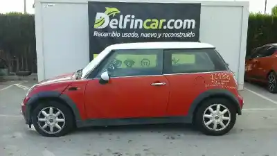 Veicolo di demolizione mini mini (r50,r53) cooper dell'anno 2002 alimentato w10b16a Veicolo di demolizione mini mini (r50,r53) cooper dell'anno 2002 alimentato w10b16a