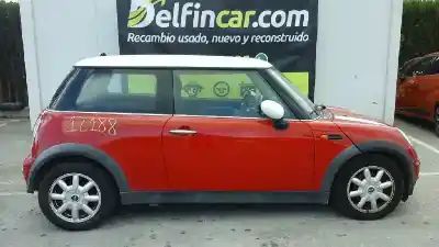 Veicolo di demolizione mini mini (r50,r53) cooper dell'anno 2002 alimentato w10b16a Veicolo di demolizione mini mini (r50,r53) cooper dell'anno 2002 alimentato w10b16a