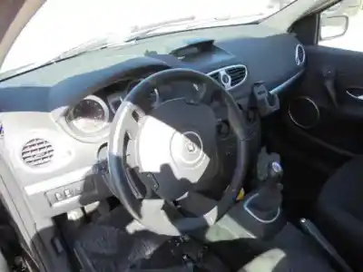 Scrapping Vehicle renault clio iii confort expression of the year 2006 powered k4jg780