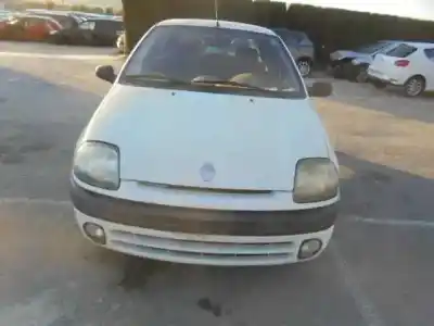 Veículo de Sucata renault clio ii fase i (b/cbo) 1.2 do ano 2000 alimentado d7fd7