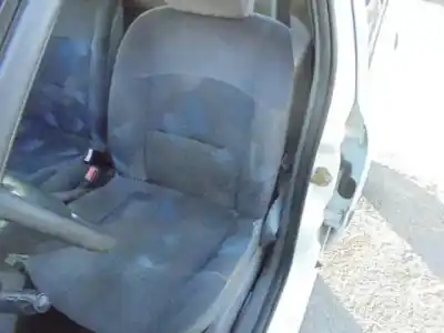 Veículo de Sucata renault clio ii fase i (b/cbo) 1.2 do ano 2000 alimentado d7fd7