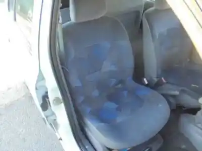 Veículo de Sucata renault clio ii fase i (b/cbo) 1.2 do ano 2000 alimentado d7fd7