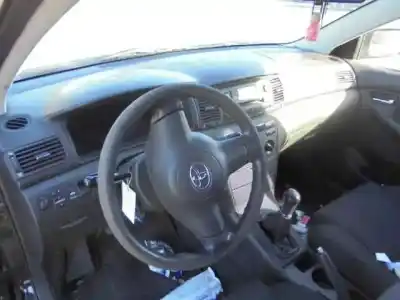 Veículo de Sucata toyota corolla (_e12_) 1.4 vvt-i (zze120_) do ano 2006 alimentado 4zzfe