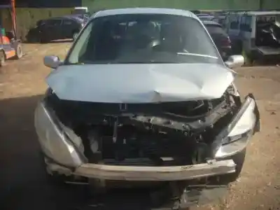 Veicolo di demolizione renault scenic ii authentique dell'anno 2004 alimentato f9qc8