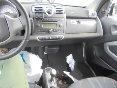 Veículo de Sucata smart coupe fortwo coupe (62kw) do ano 2007 alimentado 3b21