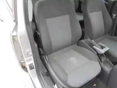 Veículo de Sucata opel zafira b cosmo do ano 2006 alimentado z19dt