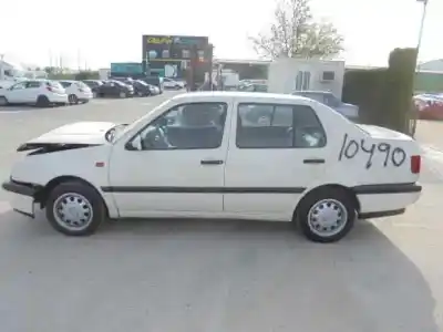 Veículo de Sucata VOLKSWAGEN VENTO (1H2) GL do ano 1994 alimentado AAZ