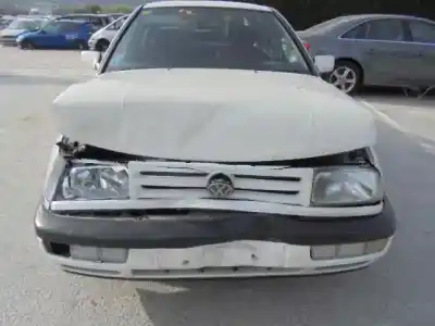 Sloopvoertuig volkswagen vento (1h2) gl van het jaar 1994 aangedreven aaz