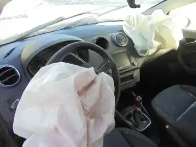 Veículo de Sucata seat ibiza (6j5) reference do ano 2016 alimentado cjz