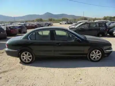 Scrapping Vehicle jaguar x-type 2.0 v6 of the year 2002 powered yb