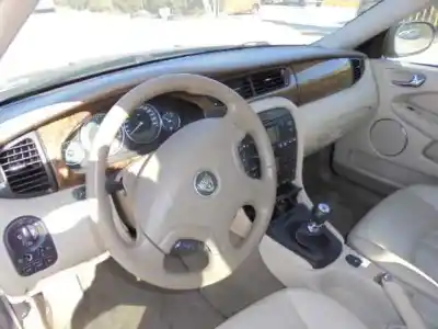 Scrapping Vehicle jaguar x-type 2.0 v6 of the year 2002 powered yb