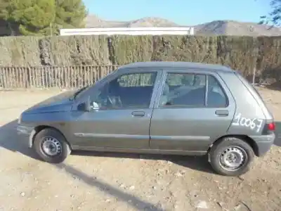 Scrapping Vehicle renault clio i fase i+ii (b/c57) 1.2 of the year 1996 powered e7f