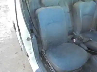 Здавання транспортного засобу renault kangoo (f/kc0) rn/alap modell (kcoa/c/d/e/h/u) року 2000 потужний f8q