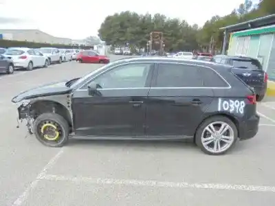 Vehículo de desguace AUDI A3 SPORTBACK (8VA) Ambiente del año 2013 con motor CRB