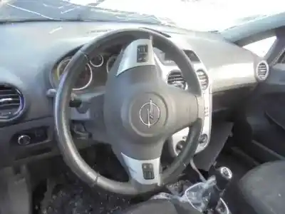 Здавання транспортного засобу opel corsa d selective року 2011 потужний a12xer