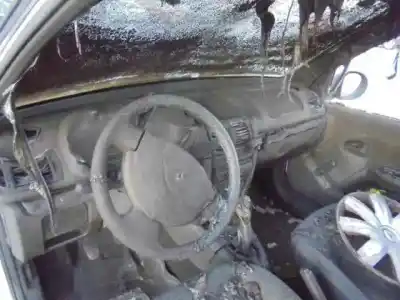 Здавання транспортного засобу renault clio ii fase ii (b/cb0) campus року 2010 потужний k9k1740