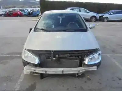 Veículo de Sucata renault megane ii coupe confort authentique do ano 2005 alimentado k4md812