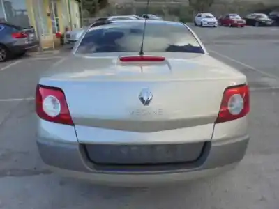 Veículo de Sucata renault megane ii coupe confort authentique do ano 2005 alimentado k4md812