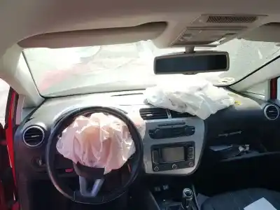 Veículo de Sucata seat leon (1p1) reference do ano 2011 alimentado cay