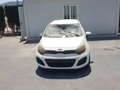 Vehicul casat kia rio basic al anului 2014 alimentat g4la