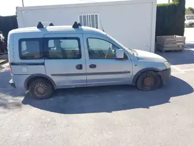 Veículo de Sucata opel combo familiar do ano 2005 alimentado z13dt