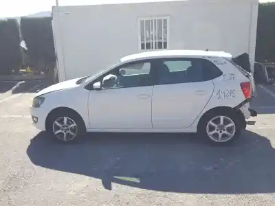 Veicolo di demolizione volkswagen polo (6r1) advance dell'anno 2011 alimentato cggb
