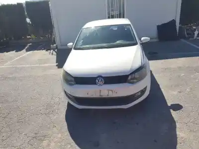 Veicolo di demolizione volkswagen polo (6r1) advance dell'anno 2011 alimentato cggb