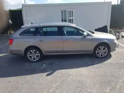 Здавання транспортного засобу skoda superb combi (3t5) ambition року 2011 потужний cffb