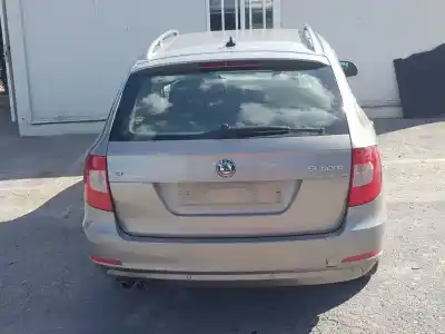 Здавання транспортного засобу skoda superb combi (3t5) ambition року 2011 потужний cffb