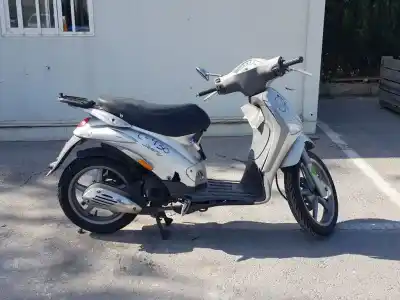 Veicolo di demolizione piaggio (vespa) liberty liberty 50 dell'anno 2008 alimentato c424m
