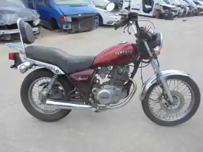 Véhicule à la ferraille yamaha                                             sr 250                                                                                                                                                                                                                                                     sr 250                                                                                                                                                                                                                                                     de l'année 1991 alimenté 21l