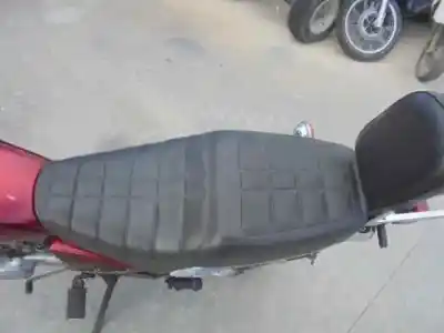 Véhicule à la ferraille yamaha                                             sr 250                                                                                                                                                                                                                                                     sr 250                                                                                                                                                                                                                                                     de l'année 1991 alimenté 21l
