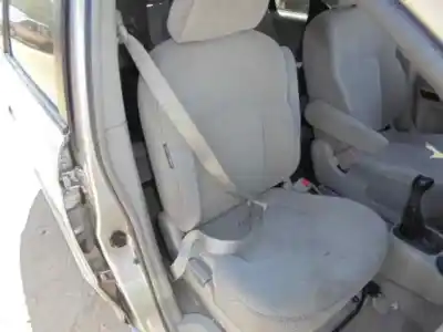 Sloopvoertuig hyundai trajet 2.0 crdi van het jaar 2004 aangedreven d4ea