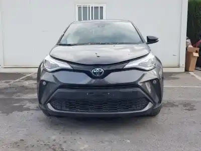 Véhicule à la ferraille toyota                                             c-hr                                                                                                                                                                                                                                                       hybrid dynamic                                                                                                                                                                                                                                             de l'année 2020 alimenté m20a-fxs