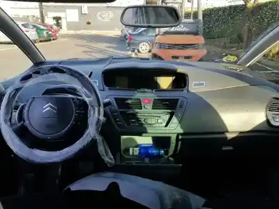 Veículo de Sucata citroen c4 picasso exclusive do ano 2010 alimentado rhj